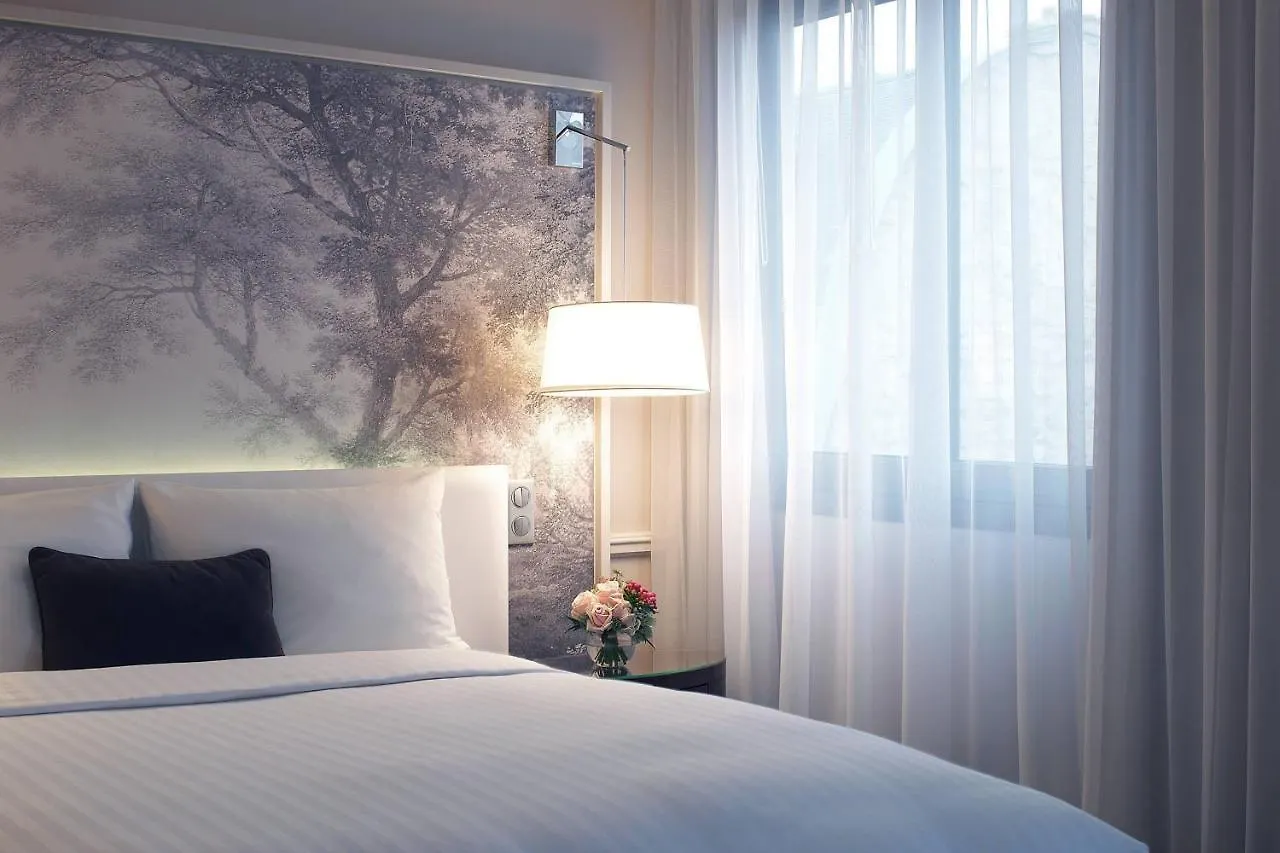 Renaissance Paris Nobel Tour Eiffel Hotel France