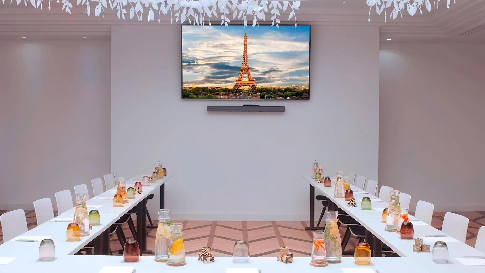 Renaissance Paris Nobel Tour Eiffel Hotel France