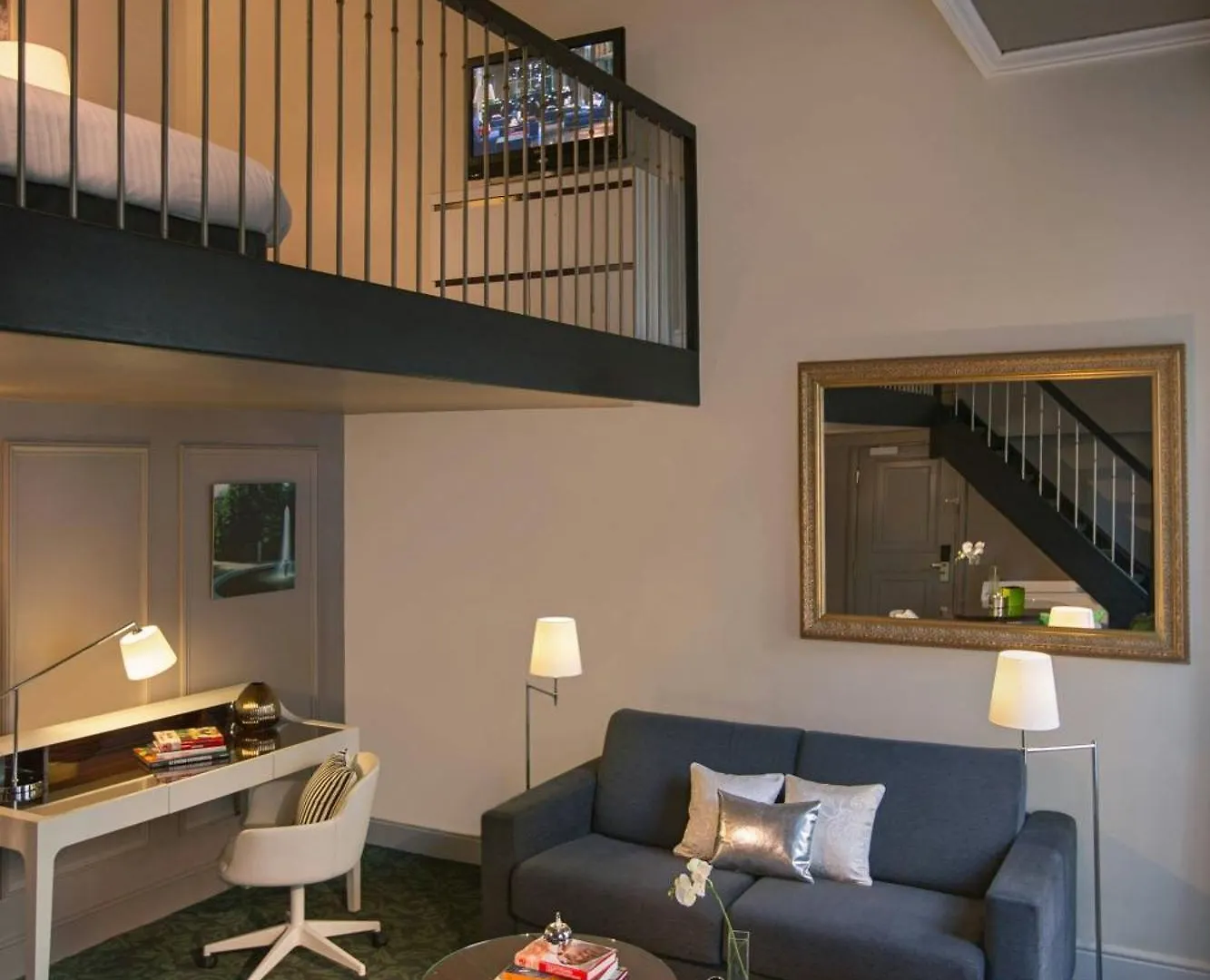 ****  Renaissance Paris Nobel Tour Eiffel Hotel France