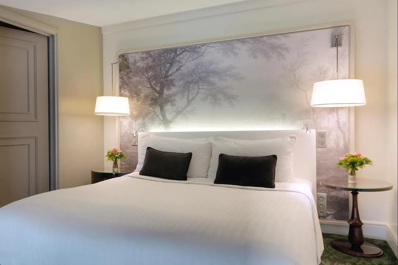 Renaissance Paris Nobel Tour Eiffel Hotel 4*,  France